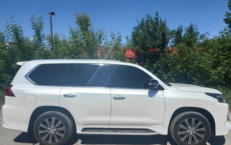 Lexus LX III, 2018 год, 9 000 000 рублей, 3 фотография