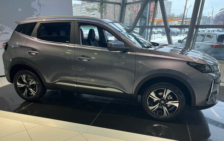 Chery Tiggo 4 I рестайлинг, 2025 год, 2 420 000 рублей, 3 фотография