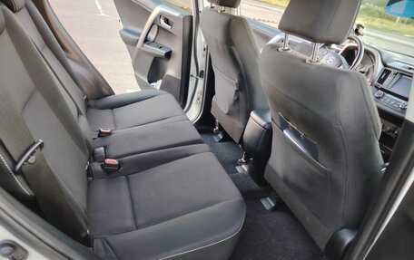 Toyota RAV4, 2017 год, 2 490 000 рублей, 10 фотография