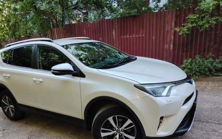 Toyota RAV4, 2017 год, 2 490 000 рублей, 4 фотография