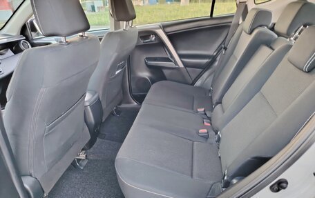 Toyota RAV4, 2017 год, 2 490 000 рублей, 9 фотография