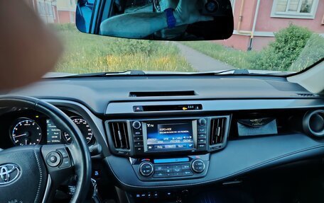 Toyota RAV4, 2017 год, 2 490 000 рублей, 15 фотография