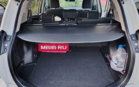 Toyota RAV4, 2017 год, 2 490 000 рублей, 16 фотография