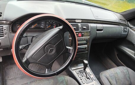 Mercedes-Benz E-Класс, 1997 год, 500 000 рублей, 8 фотография
