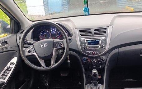 Hyundai Solaris II рестайлинг, 2014 год, 950 000 рублей, 4 фотография