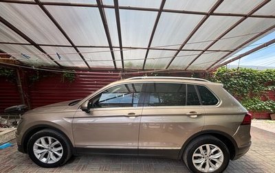 Volkswagen Tiguan II, 2018 год, 2 480 000 рублей, 1 фотография