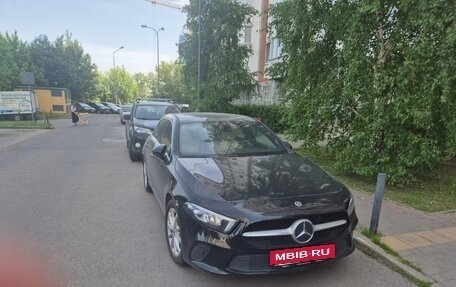 Mercedes-Benz A-Класс, 2018 год, 2 700 000 рублей, 2 фотография