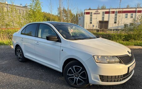 Skoda Rapid I, 2015 год, 700 000 рублей, 4 фотография