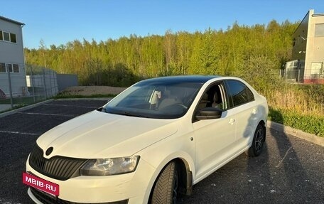 Skoda Rapid I, 2015 год, 700 000 рублей, 2 фотография