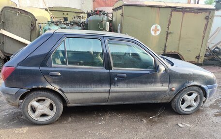Ford Fiesta, 2001 год, 85 000 рублей, 2 фотография