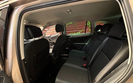 Volkswagen Tiguan II, 2018 год, 2 480 000 рублей, 10 фотография