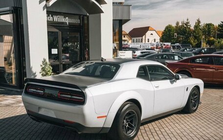 Dodge Challenger III рестайлинг 2, 2023 год, 32 900 000 рублей, 7 фотография
