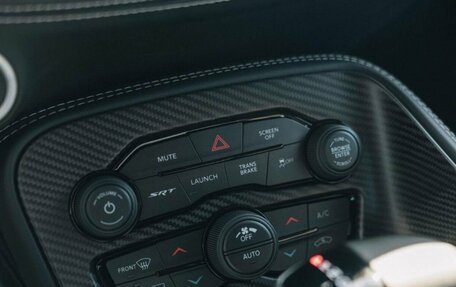 Dodge Challenger III рестайлинг 2, 2023 год, 32 900 000 рублей, 11 фотография