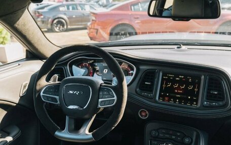 Dodge Challenger III рестайлинг 2, 2023 год, 32 900 000 рублей, 9 фотография