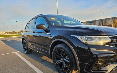 Volkswagen Tiguan II, 2021 год, 3 650 000 рублей, 1 фотография