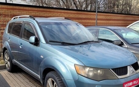 Mitsubishi Outlander III рестайлинг 3, 2008 год, 650 000 рублей, 6 фотография