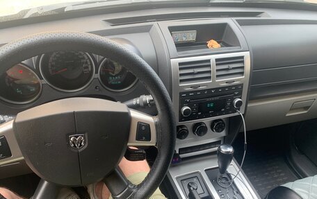 Dodge Nitro, 2007 год, 830 000 рублей, 2 фотография