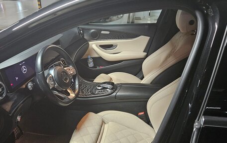 Mercedes-Benz E-Класс, 2019 год, 3 690 000 рублей, 16 фотография