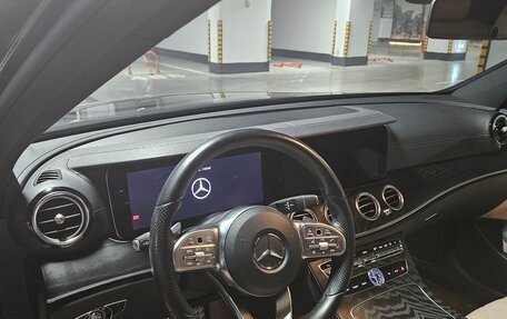 Mercedes-Benz E-Класс, 2019 год, 3 690 000 рублей, 25 фотография
