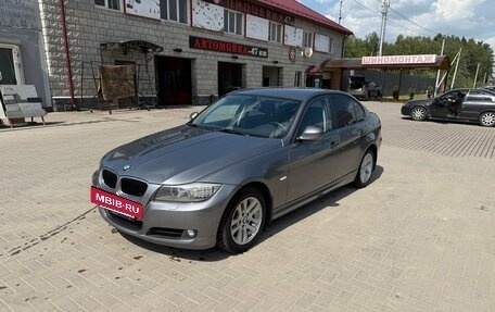 BMW 3 серия, 2011 год, 1 300 000 рублей, 10 фотография