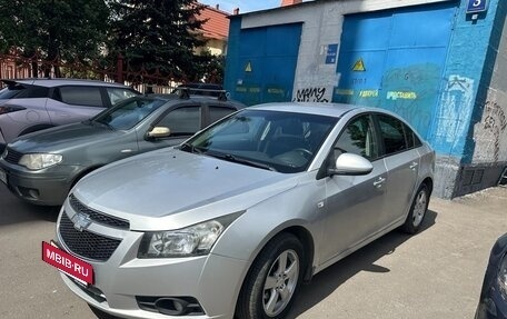 Chevrolet Cruze II, 2012 год, 830 000 рублей, 2 фотография