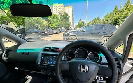 Honda Fit III, 2004 год, 500 000 рублей, 10 фотография