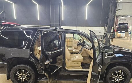 Cadillac Escalade III, 2011 год, 1 350 000 рублей, 4 фотография