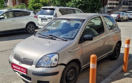 Toyota Yaris I рестайлинг, 2003 год, 270 000 рублей, 1 фотография