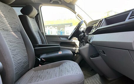 Volkswagen Caravelle T6 рестайлинг, 2020 год, 4 499 000 рублей, 12 фотография