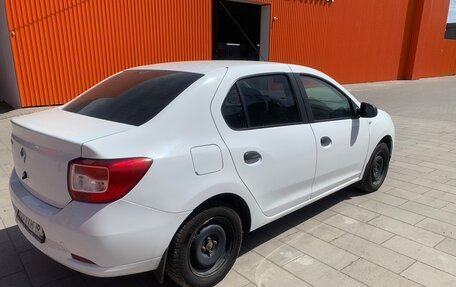 Renault Logan II, 2017 год, 650 000 рублей, 4 фотография