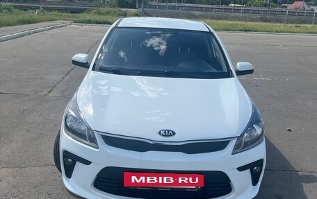 KIA Rio IV, 2020 год, 1 500 000 рублей, 2 фотография