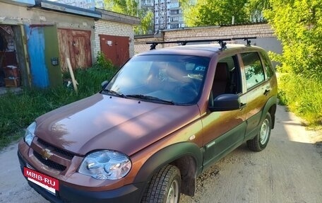 Chevrolet Niva I рестайлинг, 2018 год, 950 000 рублей, 2 фотография