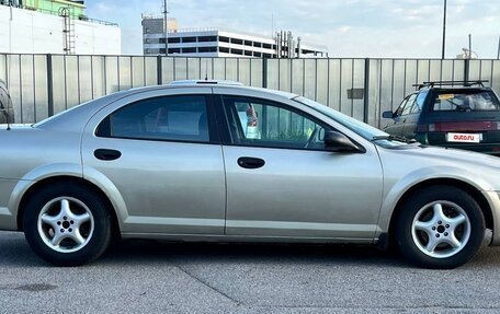 Dodge Stratus II, 2004 год, 240 000 рублей, 4 фотография