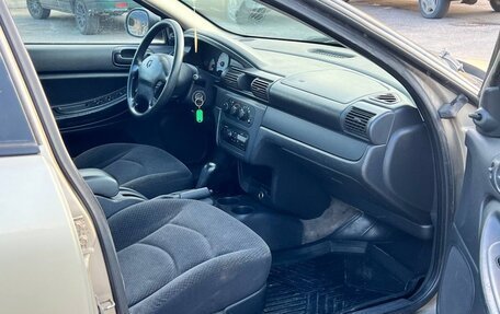Dodge Stratus II, 2004 год, 240 000 рублей, 9 фотография
