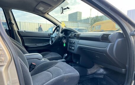 Dodge Stratus II, 2004 год, 240 000 рублей, 10 фотография