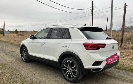 Volkswagen T-Roc I, 2021 год, 2 400 000 рублей, 3 фотография