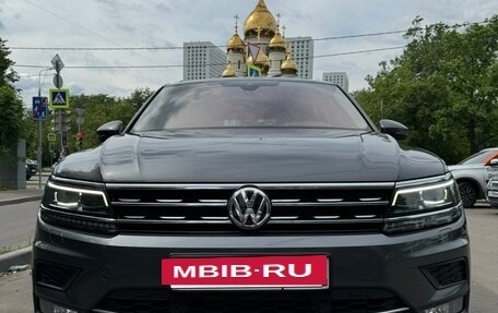 Volkswagen Tiguan II, 2019 год, 3 200 000 рублей, 2 фотография