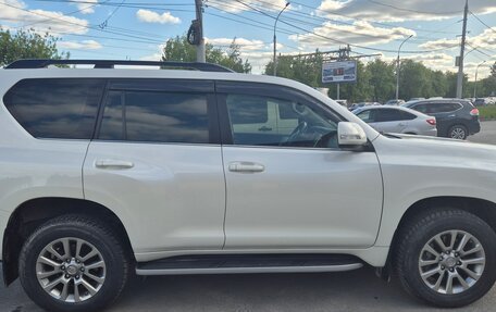 Toyota Land Cruiser Prado 150 рестайлинг 2, 2018 год, 4 800 000 рублей, 3 фотография