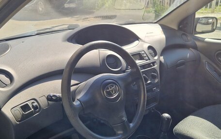 Toyota Yaris I рестайлинг, 2003 год, 270 000 рублей, 11 фотография