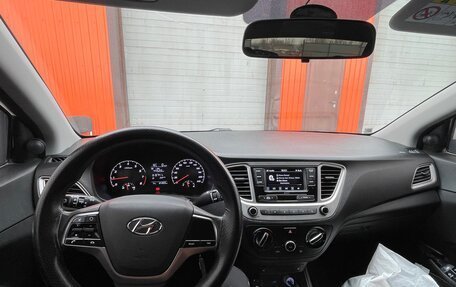 Hyundai Solaris II рестайлинг, 2020 год, 1 350 000 рублей, 4 фотография