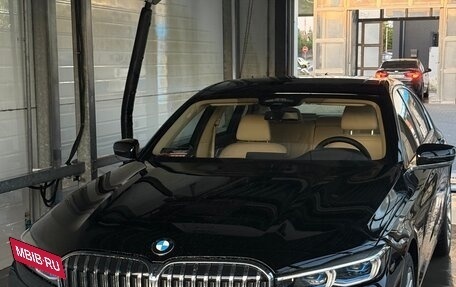 BMW 7 серия, 2019 год, 6 250 000 рублей, 17 фотография
