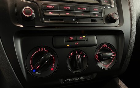 Volkswagen Jetta VI, 2013 год, 1 150 000 рублей, 14 фотография