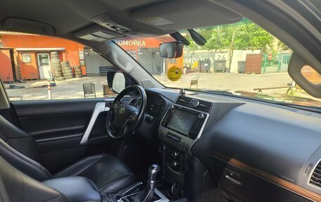 Toyota Land Cruiser Prado 150 рестайлинг 2, 2019 год, 3 300 000 рублей, 6 фотография