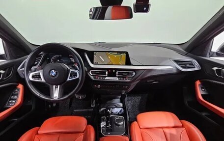 BMW 1 серия, 2021 год, 2 230 000 рублей, 10 фотография