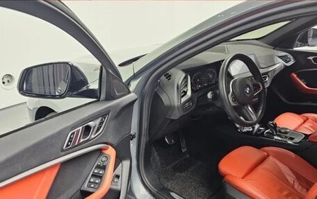 BMW 1 серия, 2021 год, 2 230 000 рублей, 9 фотография