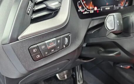 BMW 1 серия, 2021 год, 2 230 000 рублей, 12 фотография