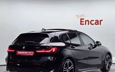 BMW 1 серия, 2021 год, 2 230 000 рублей, 2 фотография