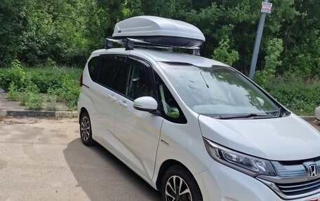 Honda Freed II, 2019 год, 1 570 000 рублей, 2 фотография