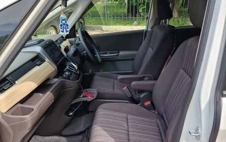 Honda Freed II, 2019 год, 1 570 000 рублей, 8 фотография