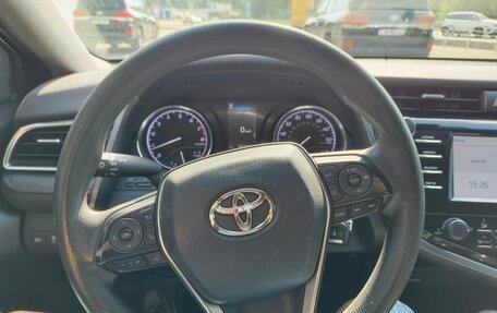 Toyota Camry, 2018 год, 2 300 000 рублей, 13 фотография